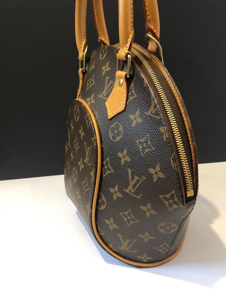 LOUIS VUITTON Ellipse Shoulder Bag Monogram Perfect Condition - Image 4