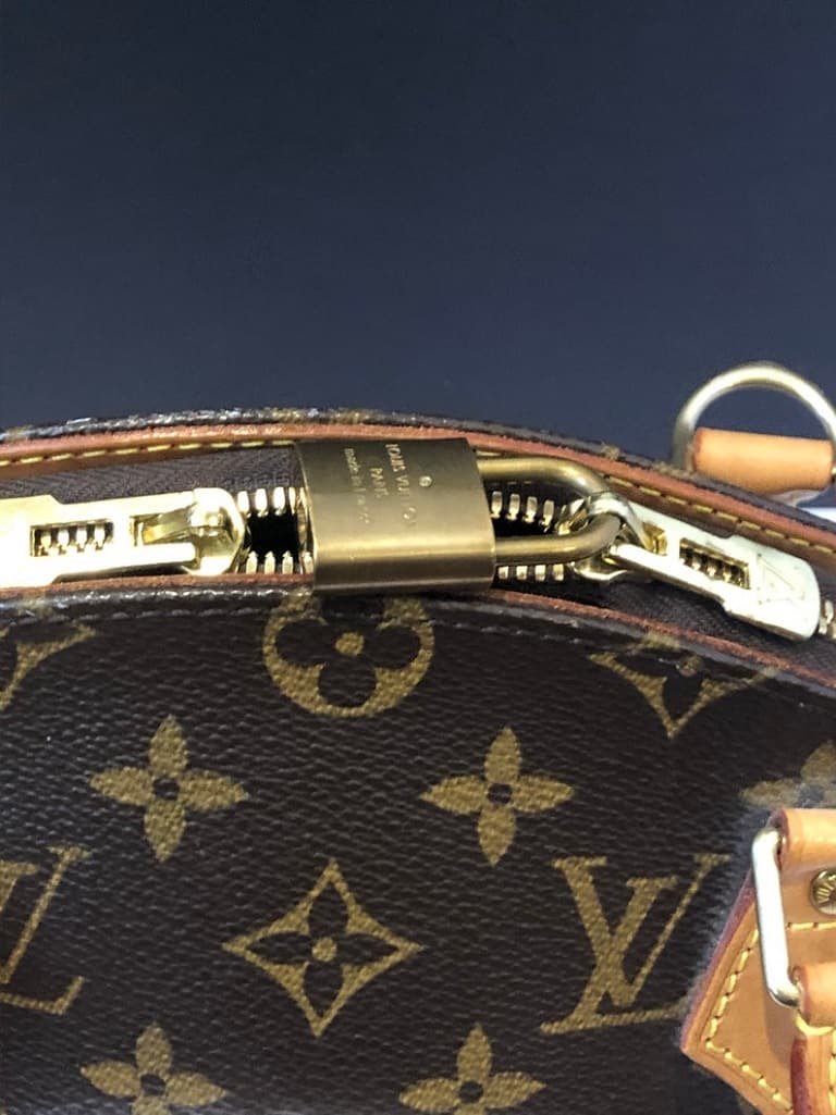 LOUIS VUITTON Ellipse Shoulder Bag Monogram Perfect Condition - Image 7