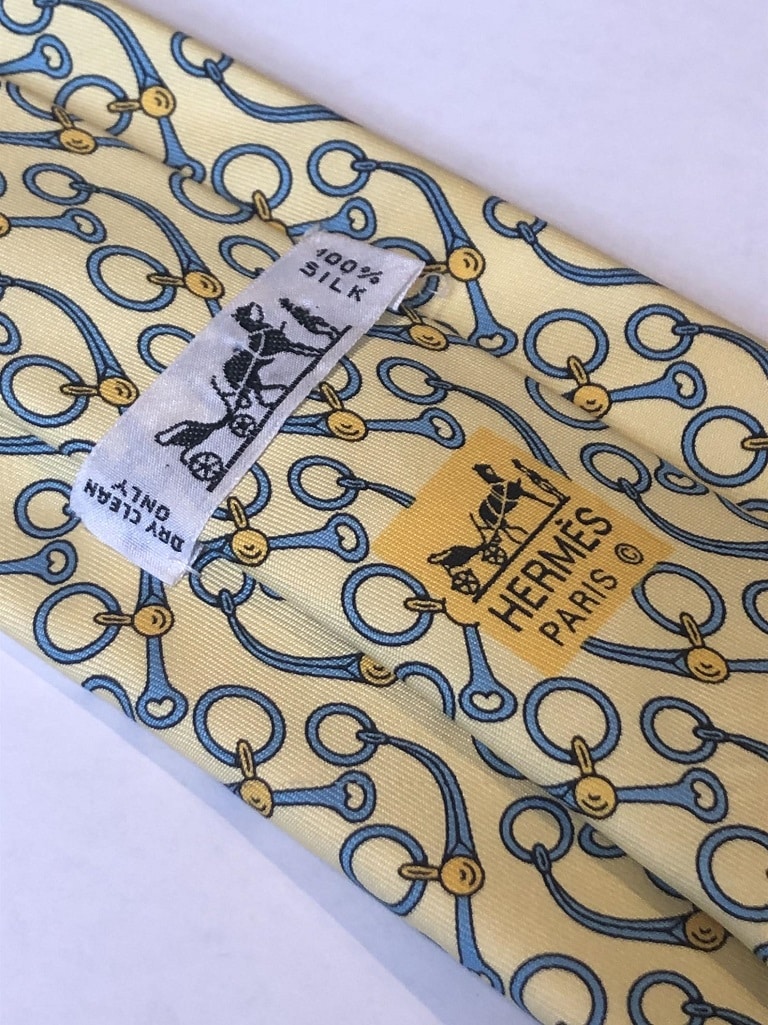 HERMÈS Tie Duck's Head Chain Motif Yellow Blue - Image 5