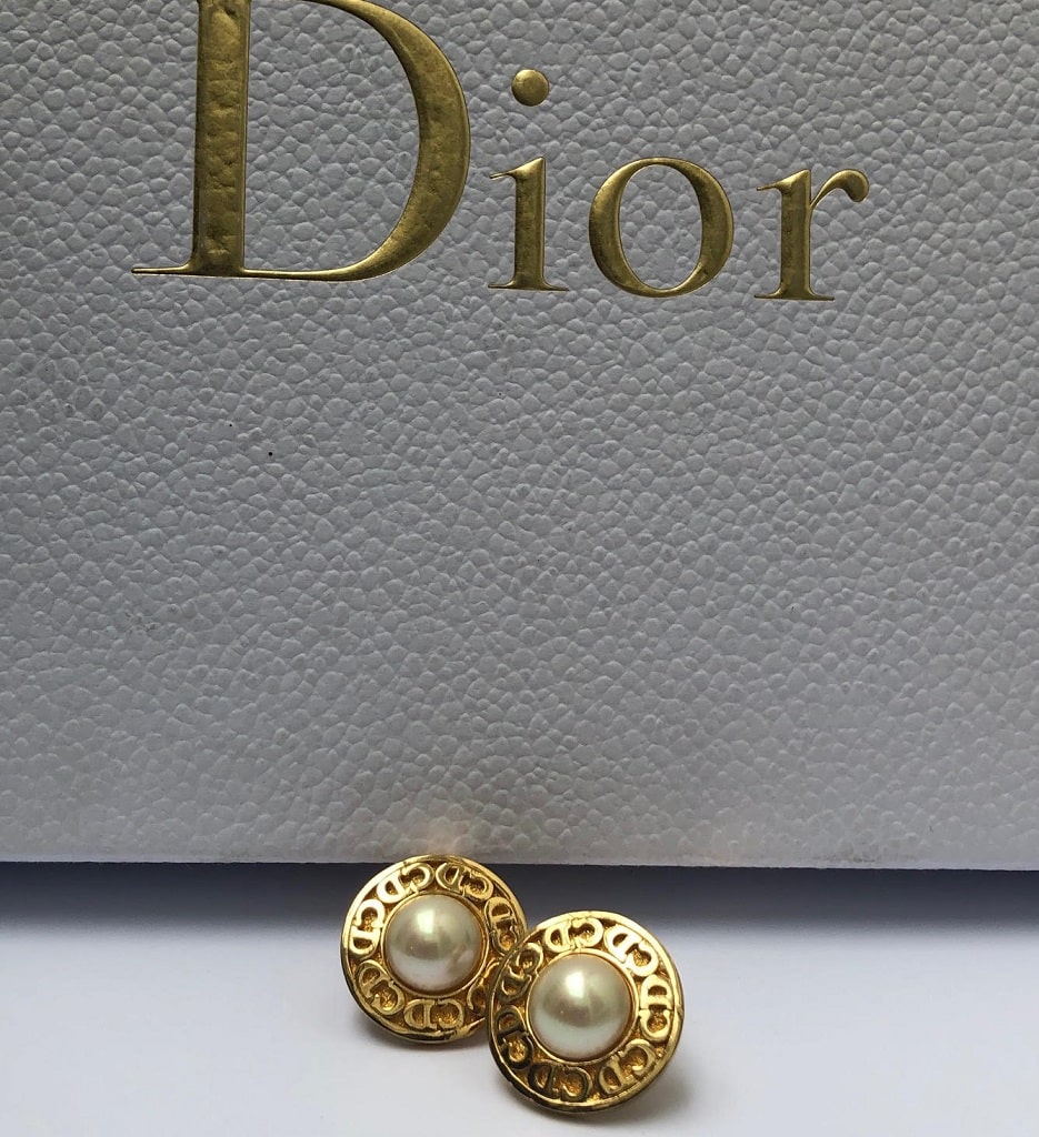 CHRISTIAN DIOR Vintage CD Round Pearl Gold Tone Clip-On Earrings 1980s - Image 2