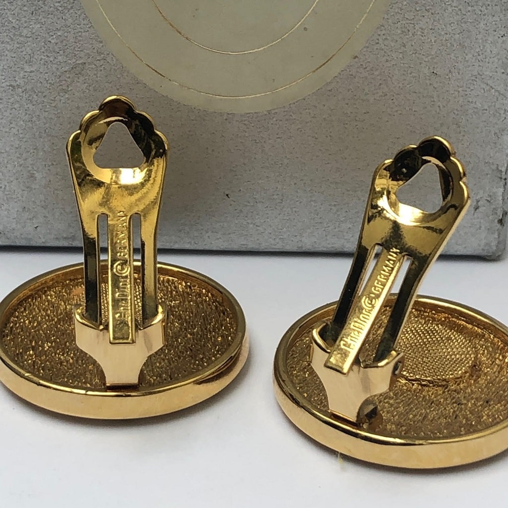 CHRISTIAN DIOR Vintage Round CD Monogram Gold Tone Clip-On Earrings 1980s - Image 6