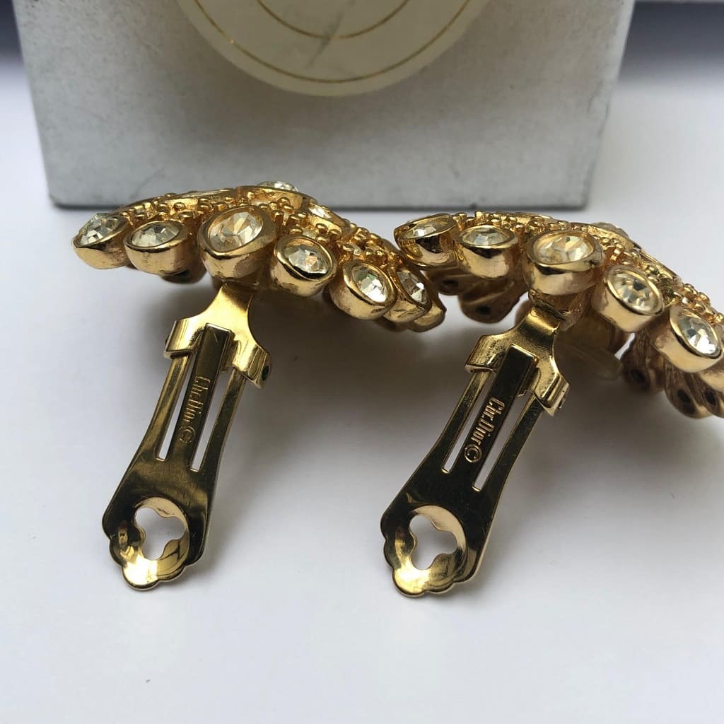 CHRISTIAN DIOR Vintage Round Flower Crystal Gold Tone Clip-On Earrings 1980s - Image 5