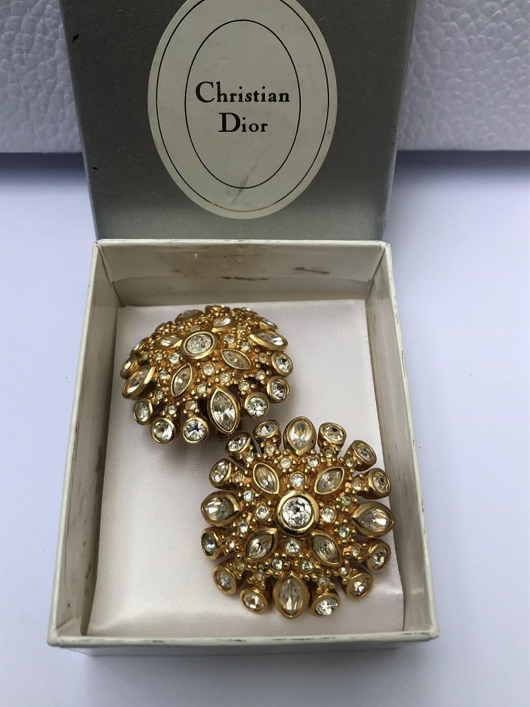 CHRISTIAN DIOR Vintage Round Flower Crystal Gold Tone Clip-On Earrings 1980s - Image 4