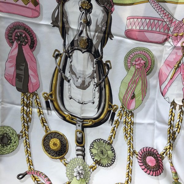 HERMÈS Scarf Frontaux et Cocardes Silk Caty Latham Pink and Green 1968 W/Box - Image 6