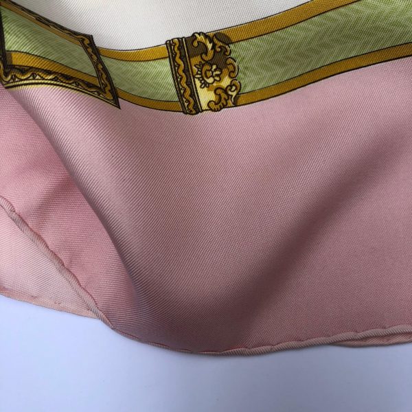 HERMÈS Scarf Frontaux et Cocardes Silk Caty Latham Pink and Green 1968 W/Box - Image 7