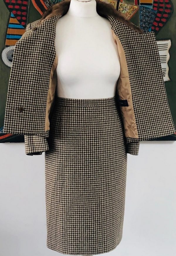 ESCADA Vintage 80s Checked Suit Jacket Skirt Fur Collar Cashmere Emilio Zegna Fabric - Image 9