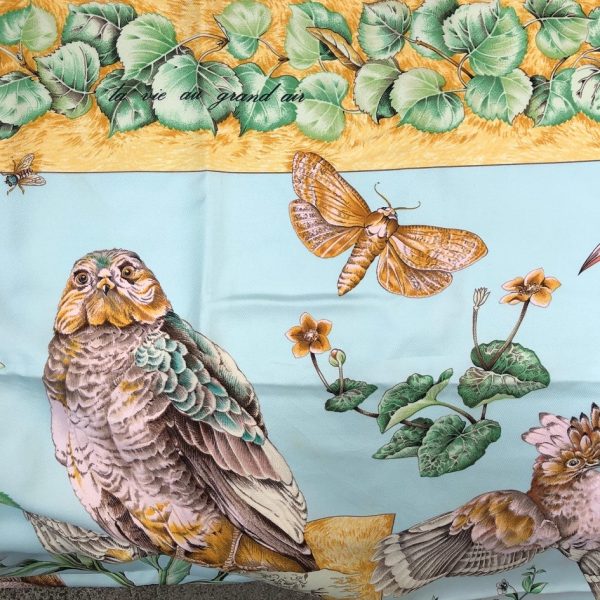 HERMÈS Scarf La Vie Au Grand Air Silk Antoine de Jacquelot 1990 Gold Multi W/Box - Image 6
