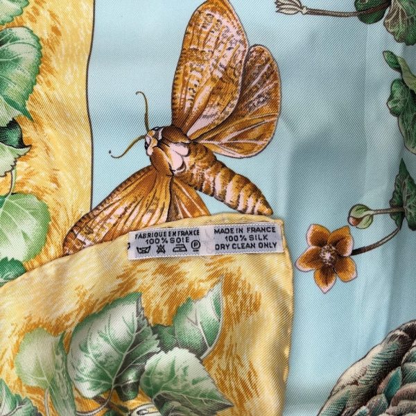 HERMÈS Scarf La Vie Au Grand Air Silk Antoine de Jacquelot 1990 Gold Multi W/Box - Image 8
