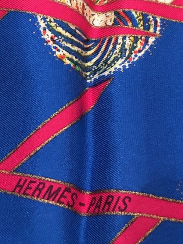 HERMÈS Scarf Les Feux de L'Espace Silk Vintage W/Box Pristine Condition - Image 6