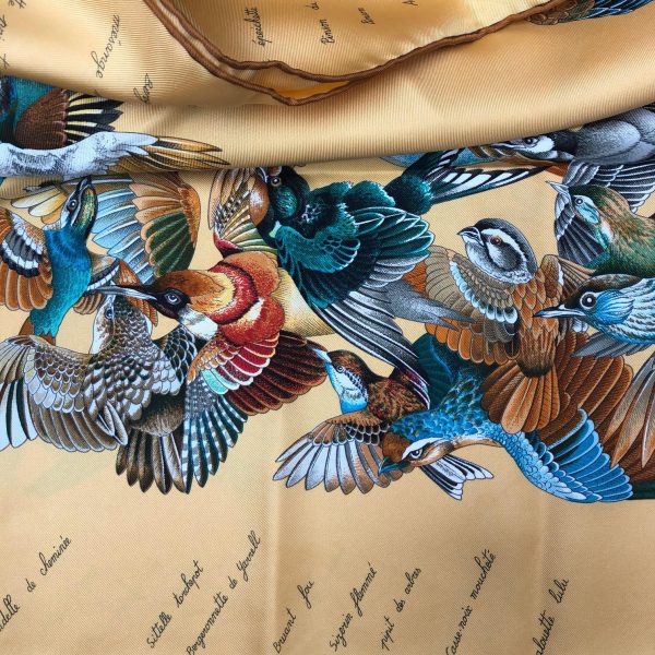 HERMÈS Scarf L'Intrus Silk Antoine de Jacquelot 1996 RARE Gold Multi W/Box - Image 7