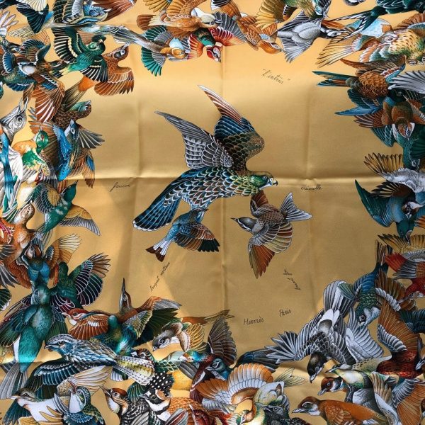 HERMÈS Scarf L'Intrus Silk Antoine de Jacquelot 1996 RARE Gold Multi W/Box - Image 5