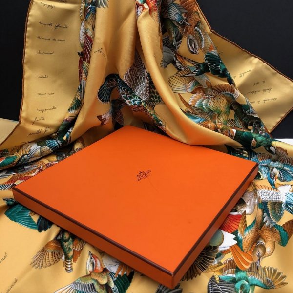 HERMÈS Scarf L'Intrus Silk Antoine de Jacquelot 1996 RARE Gold Multi W/Box