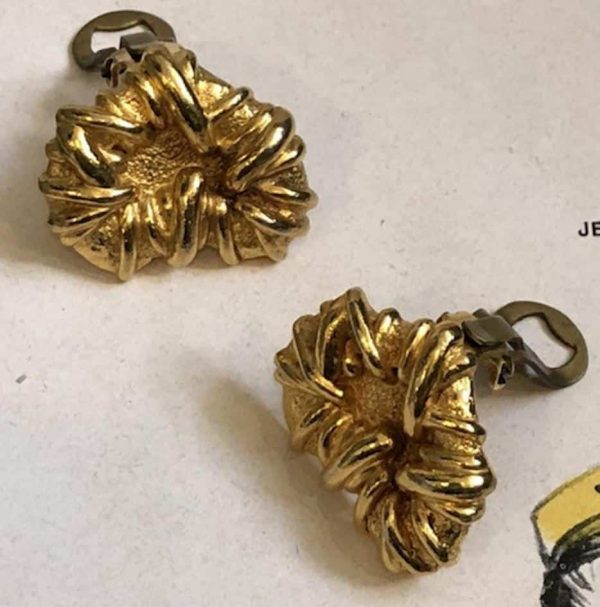 CHRISTIAN LACROIX Vintage Heart Clip On Gold Earrings 1994 - Image 3