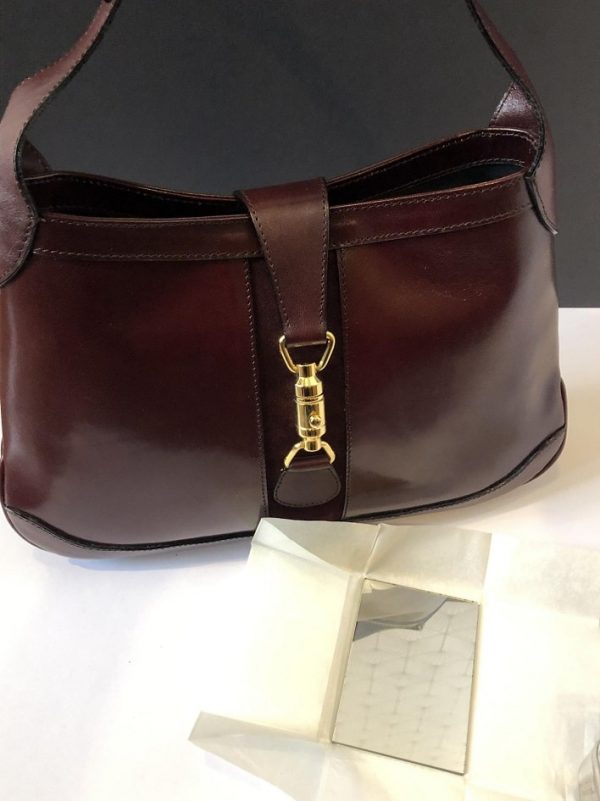 Vintage Gucci Style Shoulder Bag Red Burgundy Calfskin & Suede Gold Push bullet Clasp - Image 3
