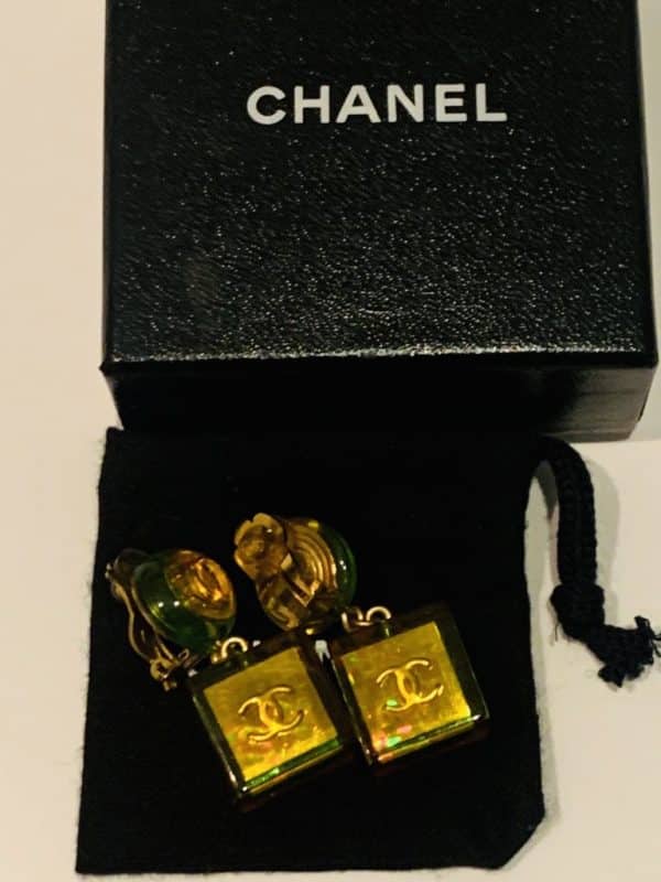CHANEL 1997 Holographic Cube No.5 CC Logo Multi Pendant Earrings - Image 3