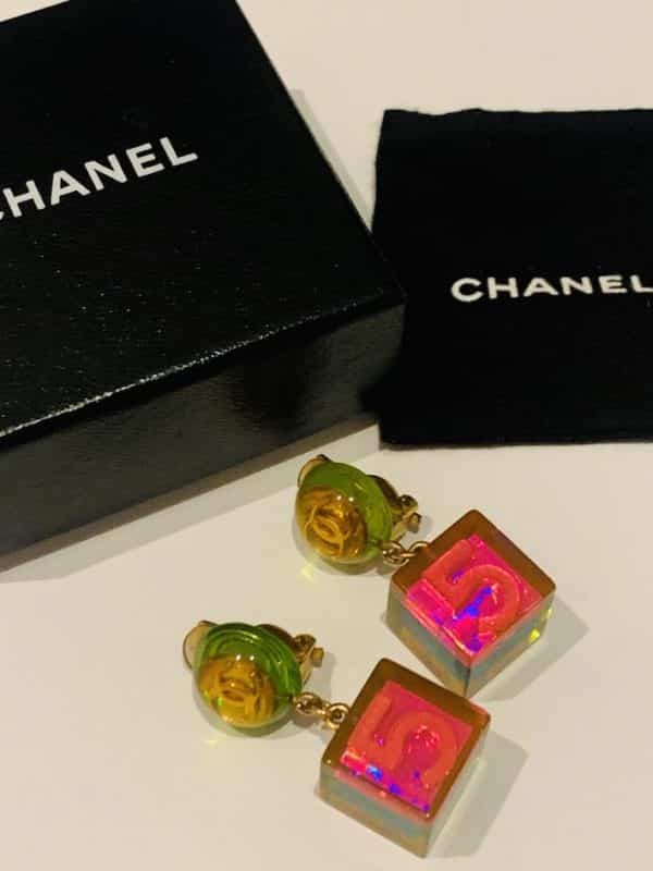 CHANEL 1997 Holographic Cube No.5 CC Logo Multi Pendant Earrings - Image 6