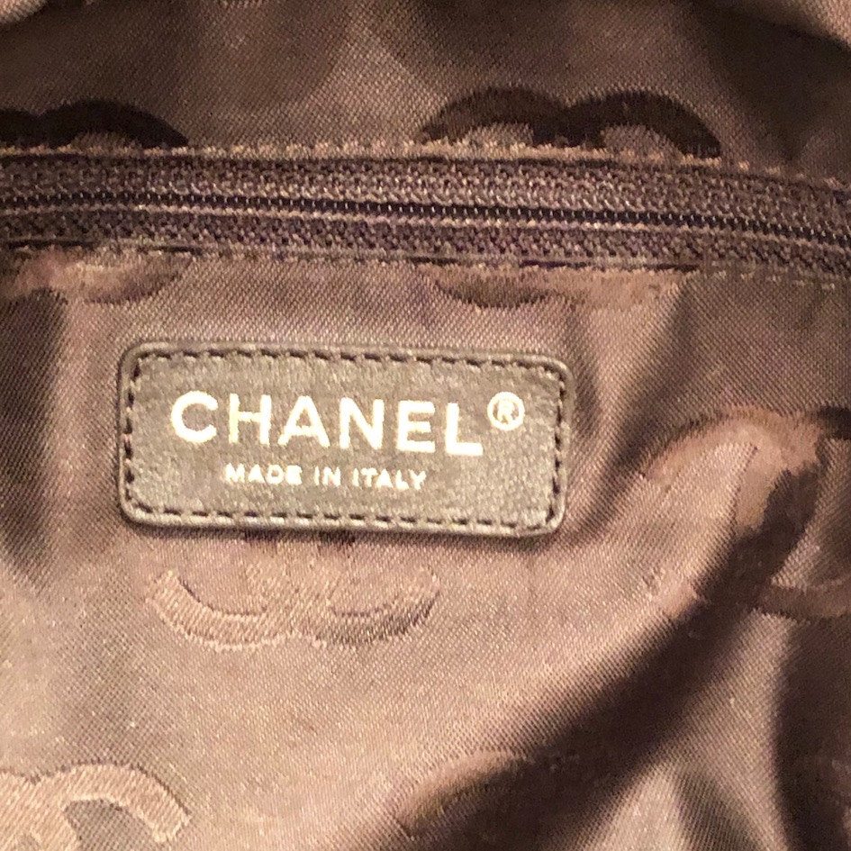 CHANEL Handbag Timeless Chanel Leather Quilted CC Tote - Image 15