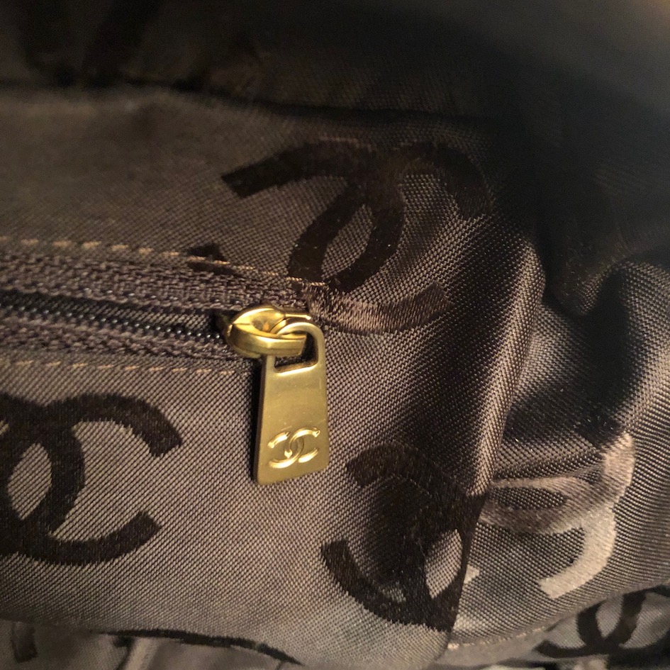 CHANEL Handbag Timeless Chanel Leather Quilted CC Tote - Image 16