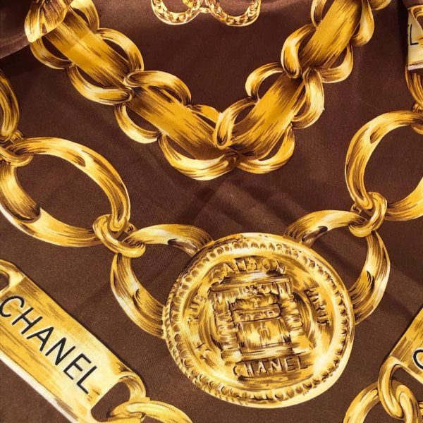 CHANEL Scarf Vintage CC Logo Gold Chain Links Silk 1990s - Image 5