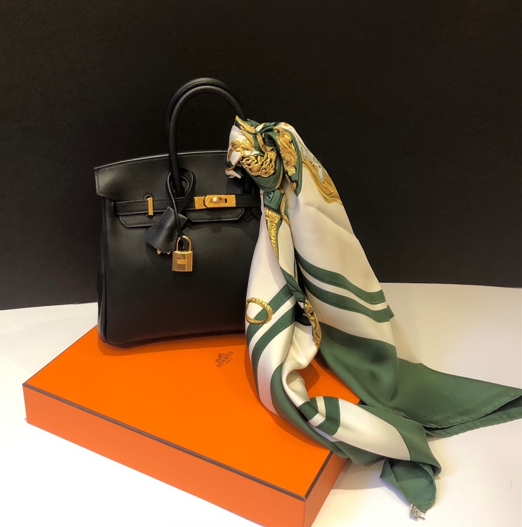 HERMÈS Birkin 25 Black Jonathan Leather Gold Hardware - Image 3