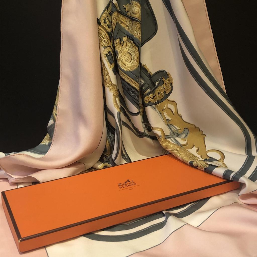 HERMÈS Scarf Brides De Gala Silk H Grygkar Pink Grey Gold W/Box