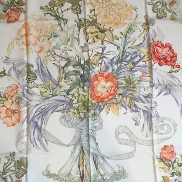 HERMÈS Scarf Carré Régina Limited Edition Queen Elizabeth II Golden Jubilee 2002 - Image 4