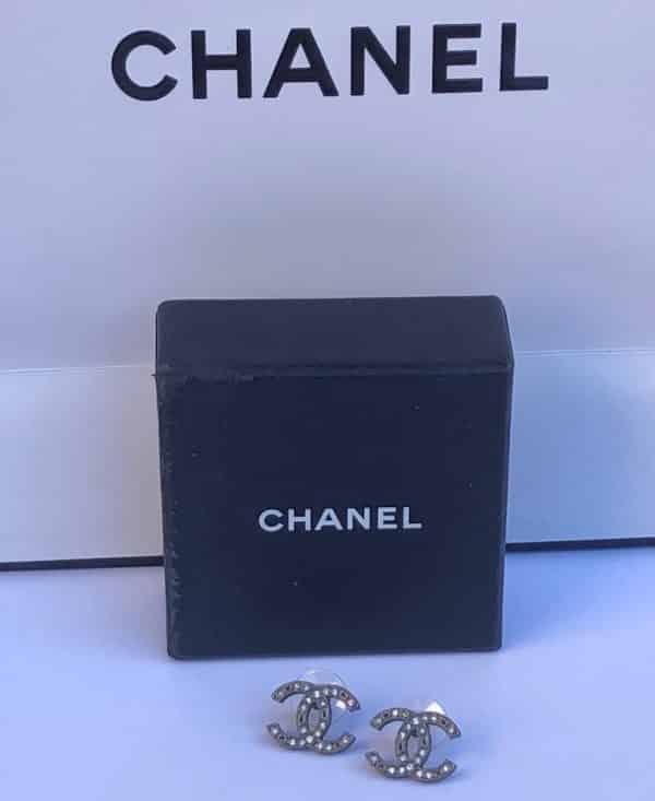 CHANEL CC Stud Earrings Silver Metal Black & Crystal Pre-Fall 2014 - Image 5