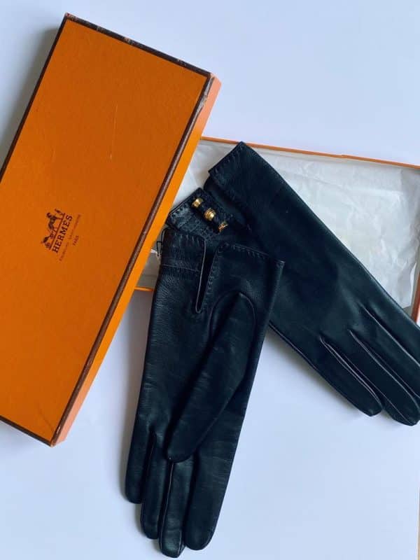 HERMÈS Leather Gloves Black 24 Fbg St Honoré