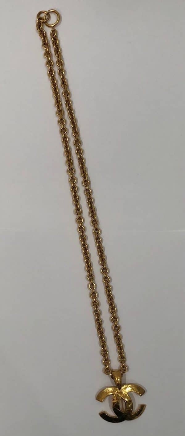 CHANEL 1994 CC Pendant Chain Necklace Vintage Gold Quilted - Image 11