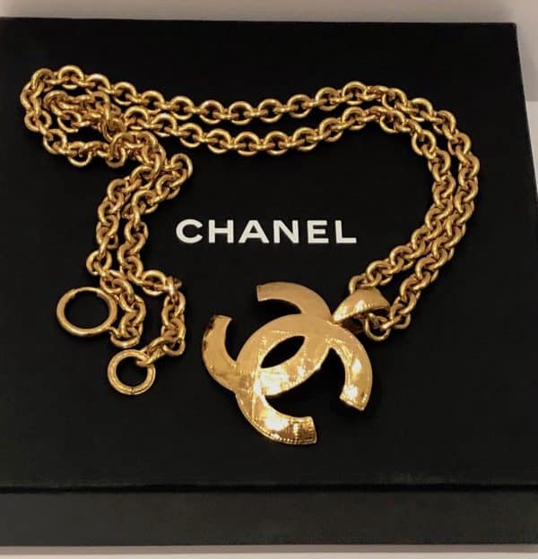 CHANEL 1994 CC Pendant Chain Necklace Vintage Gold Quilted - Image 2