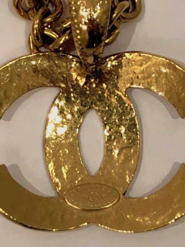 CHANEL 1994 CC Pendant Chain Necklace Vintage Gold Quilted - Image 4