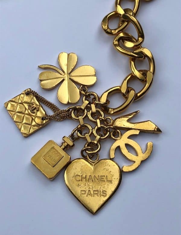 CHANEL 1996 Perfume CC Logo Clover Bag Heart Shoe Charm Chain Belt Vintage - Image 4
