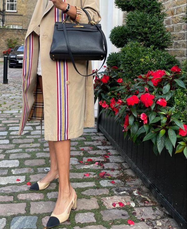 HERMÈS Kelly 32 Black Togo Retourné Gold With Strap W/Box 2003 - Image 4