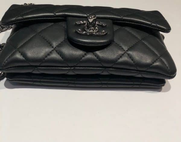 CHANEL 19 Handbag Back Pocket CC lock Quilted Black Crossbody - Image 9