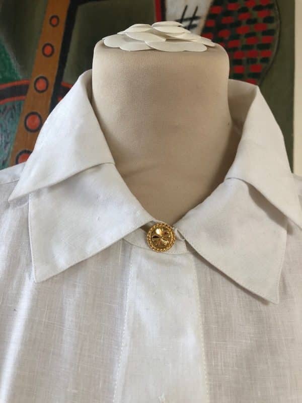 CHANEL 1990s Pleated Collar Shirt 8 Leaf Clover Chanel Buttons - Image 6