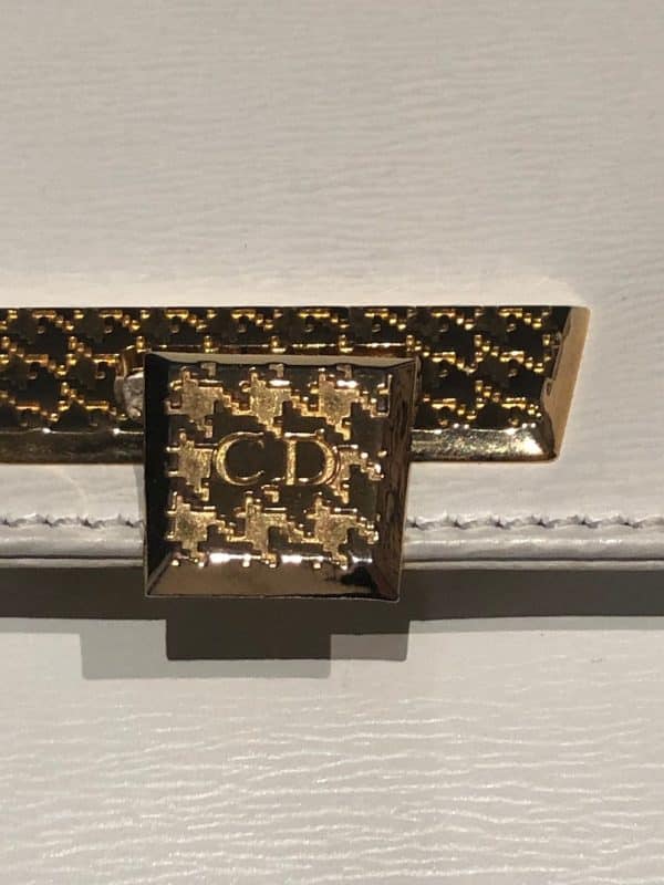 CHRISTIAN DIOR Vintage Leather Chain Bag Houndstooth CD Logo Clasp Circa 1980 - Image 9