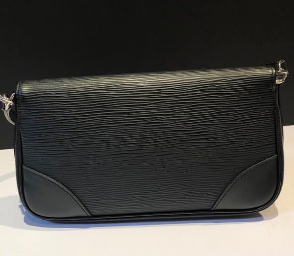 LOUIS VUITTON Vintage Epi Black MM Bag Circa 1990s - Image 6