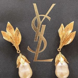 YVES SAINT-LAURENT Vintage Pearl Flower Earrings Vintage