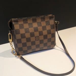 VINTAGE LOUIS VUITTON POCHETTE BAG