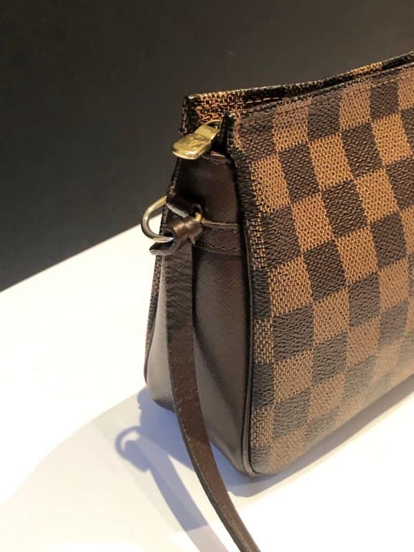 LOUIS VUITTON 2001 Damier Top Handle Bag Mini Vintage - Image 5