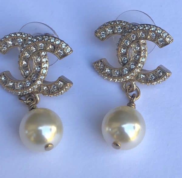 CHANEL 2020 Strass & faux Pearl CC Drop Earrings W/Box - Image 4