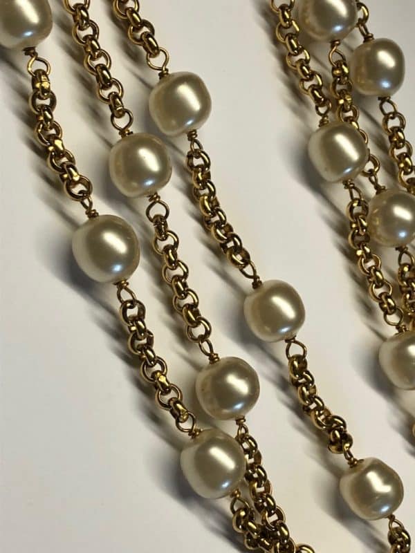 CHANEL 1980s Pearl Necklace CC Pendant 24K Gold Plated Rare Vintage - Image 9