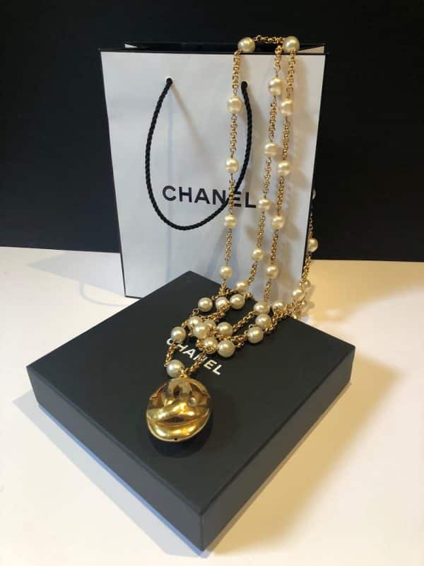 Chanel vintage necklace