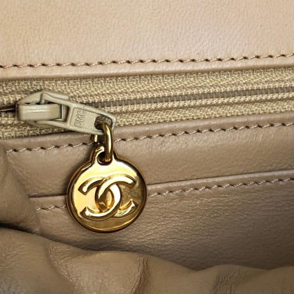 CHANEL 1994 2.55 Timeless Classic Quilted Leather Clutch Bag Vintage - Image 12