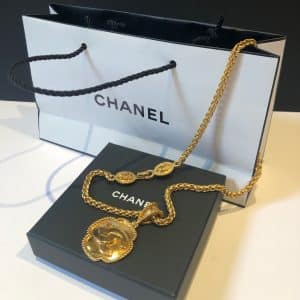 CHANEL VINTAGE CC LOGO NECKLACE