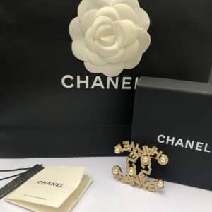 CHANEL CC LOGO BROOCH