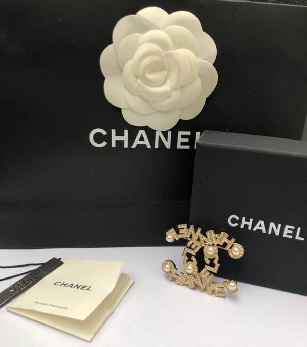 CHANEL CC LOGO BROOCH