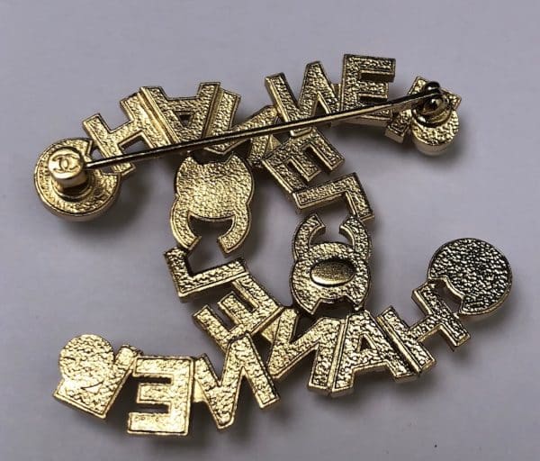 CHANEL CC LOGO PEARL BROOCH