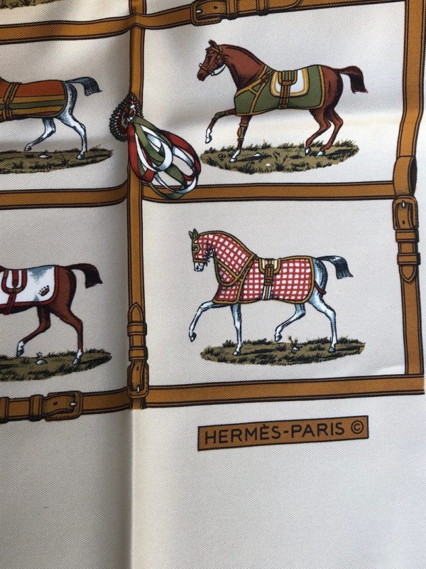 HERMÈS COUVERTURE & TENUE DU JOUR