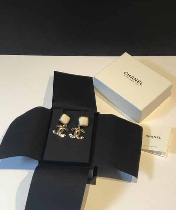 CHANEL CC Drop Earrings Gold & Cream - Image 5